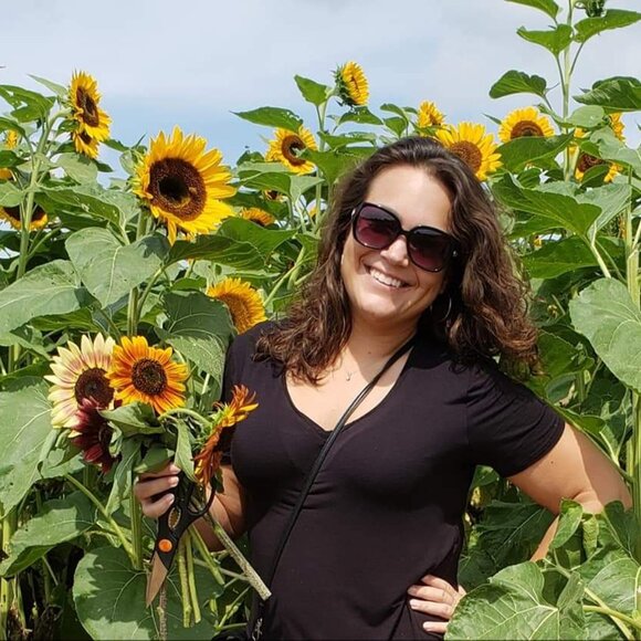 Meet your Posher, Ashley - Picture 1 of 1